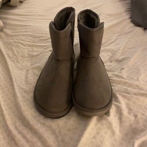 ankle boots, size 8. never worn